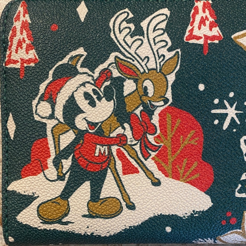 NWT Disney Dooney & Bourke Wallet - Picture 13 of 13